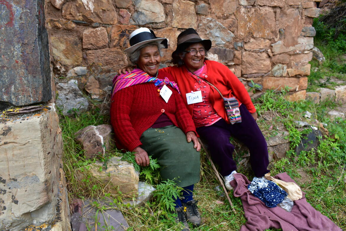Elders of the Miraflores community at Huaquis