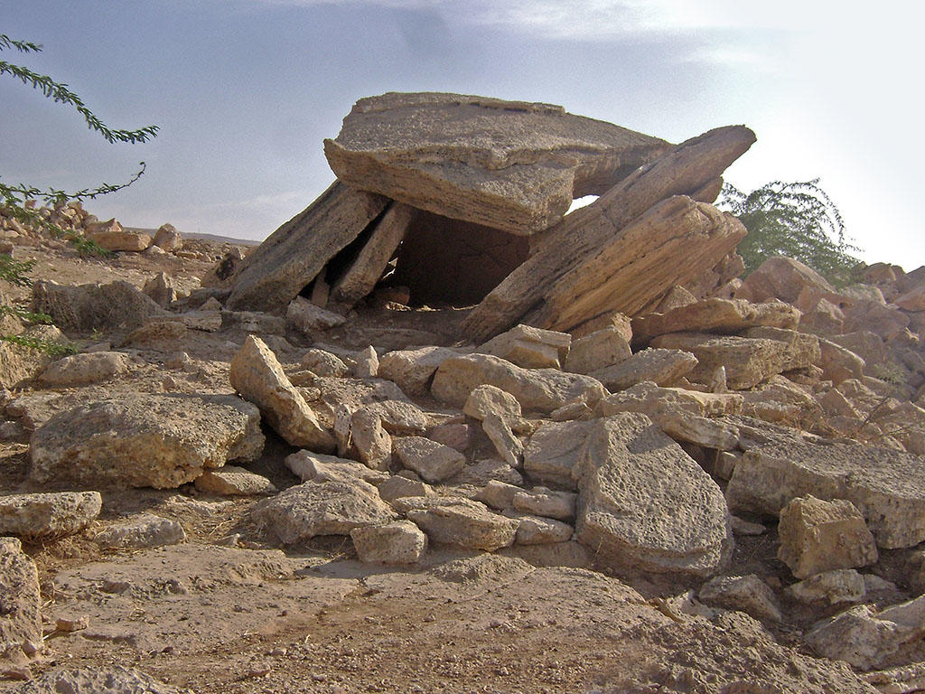 dolmen construction